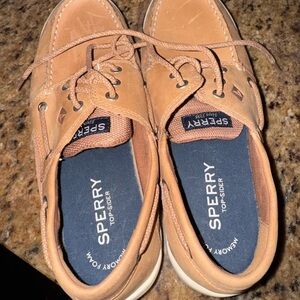 Sperry Tan Boat Shoes with Lace-Up Design and Flexible Sole